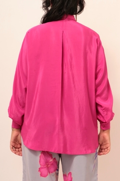 Camisa acetinada rosa manga bufante - Capichó Brechó