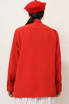 Camisa vermelha manga longa ombreira classica na internet