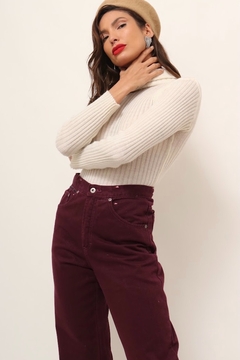 calça jeans cintura alta roxa vintage na internet