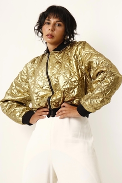 jaqueta cropped dourada forrada