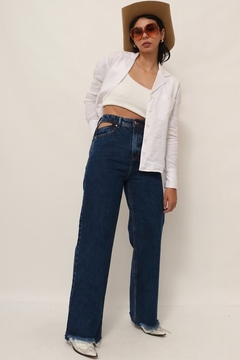 Calça jeans cintura alta recorte bolso
