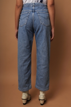 Calça jeans classic azul cintura alta reta na internet