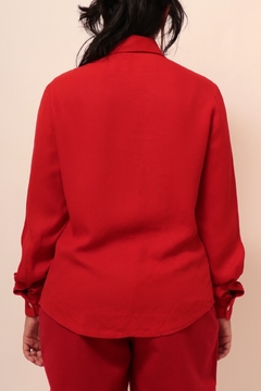 Camisa vermelha manga longa ombreira classica - Capichó Brechó