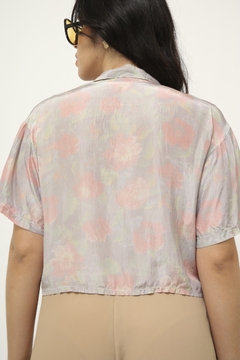 Camisa cropeed color 100% seda - comprar online