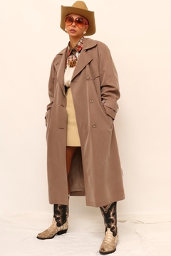 Trench coat marrom aveludado forrado vintage - comprar online