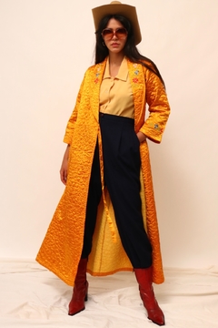 Imagem do Robe dourado bordado matelasse vintage