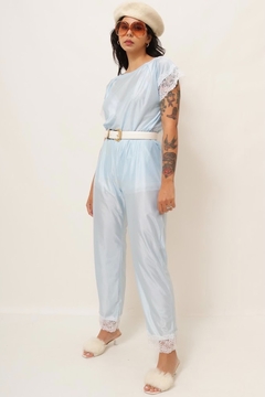 Conjunto azul calça + blusa detalhe renda pijama - Capichó Brechó