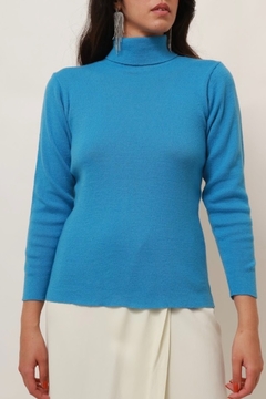 tricot azul gola alta vintage - loja online