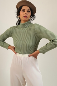 Blusa gola alta verde mint chic - comprar online