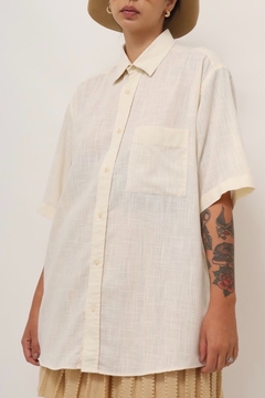 camisa viscose off white vintage ampla