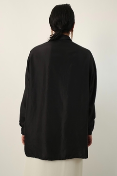 Camisa 100 % seda preta manga bufante - comprar online