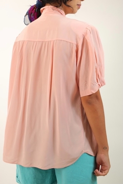 camisa rosa ombreira chic vintage