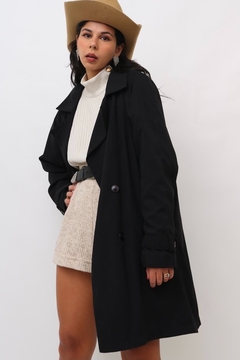 casaco estilo trenc coat preto aveludado - Capichó Brechó