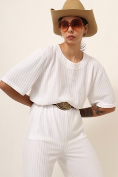conjunto blusa + calca branco listras textura na internet