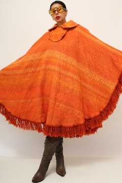 Poncho laranja franjas vintage