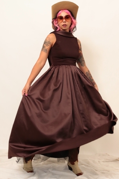 Vestido marrom longo saia vintage recorte chic na internet