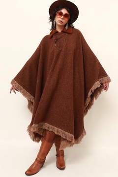 Poncho marrom amplo franjas western - comprar online