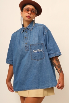 camisa Hard Rock azul bordado vintage