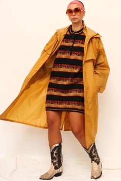 Capa de chuva amarela vintage levinha - loja online