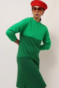 vestido verde bicolor midi manga 3/4 - Capichó Brechó