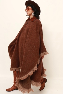 Poncho marrom amplo franjas western - loja online