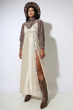 Imagem do vestido SLEEP DRESS gold renda fenda lateral