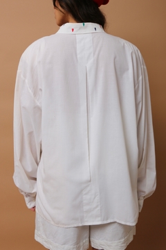 camisa alfaiataria vintage bordada gotas - Capichó Brechó