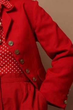 blazer cropped ombreira vermelho - Capichó Brechó
