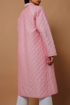Robe matelasse rosa acetinado vintage na internet