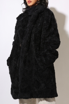 casaco pelucia preto todo forrado comprido - comprar online
