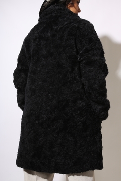 casaco pelucia preto todo forrado comprido na internet