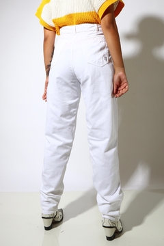 calca jeans branca cintura mega alta na internet
