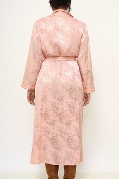 Imagem do Robe rosa vintage longo ombreira