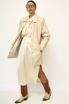 Jaqueta de couro ombreira bege classicas - comprar online