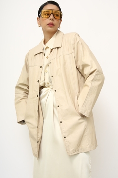 Jaqueta de couro ombreira bege classicas - comprar online