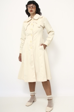 Trench coat off white acinturado vintage - comprar online