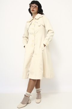 Trench coat off white acinturado vintage na internet