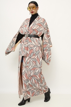 Kimono rosa forrado estampado vintage na internet