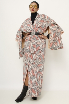 Kimono rosa forrado estampado vintage na internet