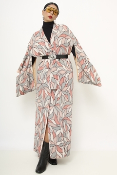 Kimono rosa forrado estampado vintage - Capichó Brechó