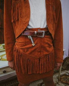 Conjunto couro western saia com jaqueta Franjas na internet