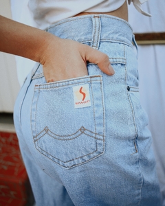 Calça jeans claro  vintage cintura mega alta  original mom 90's - loja online