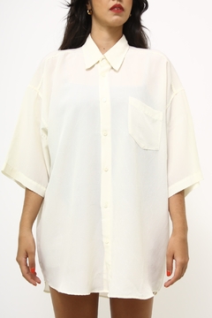 Imagem do Camisa off white ampla vintage