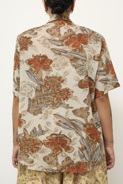 Camisa estampada poliester marrom flores - loja online