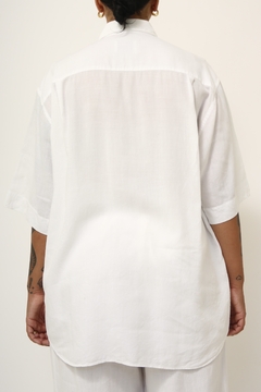 Camisa branca Rami com viscose vintage - Capichó Brechó