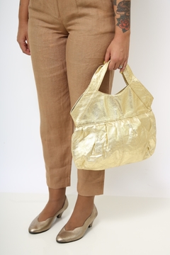 Bolsa sacola couro dourada via na internet