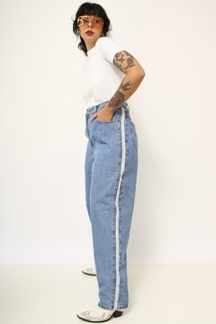 Calça jeans azul classica listra branca lateral bag - Capichó Brechó
