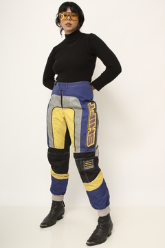 Calça esportiva vintage recortes color SHIFT na internet