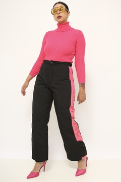 Calça SKY vintage preta detalhe rosa - comprar online