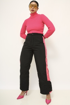 Calça SKY vintage preta detalhe rosa - loja online